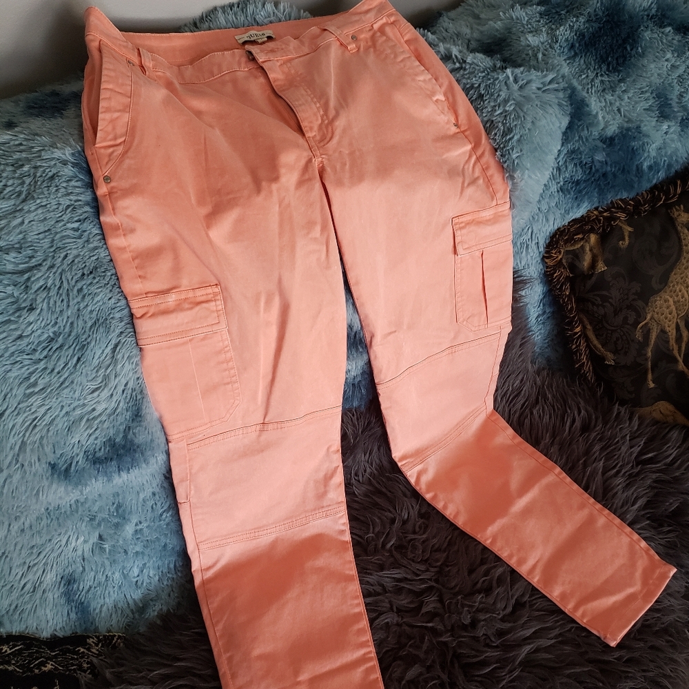 Guess Soft Cotton Cargo Pants - Salmon Color